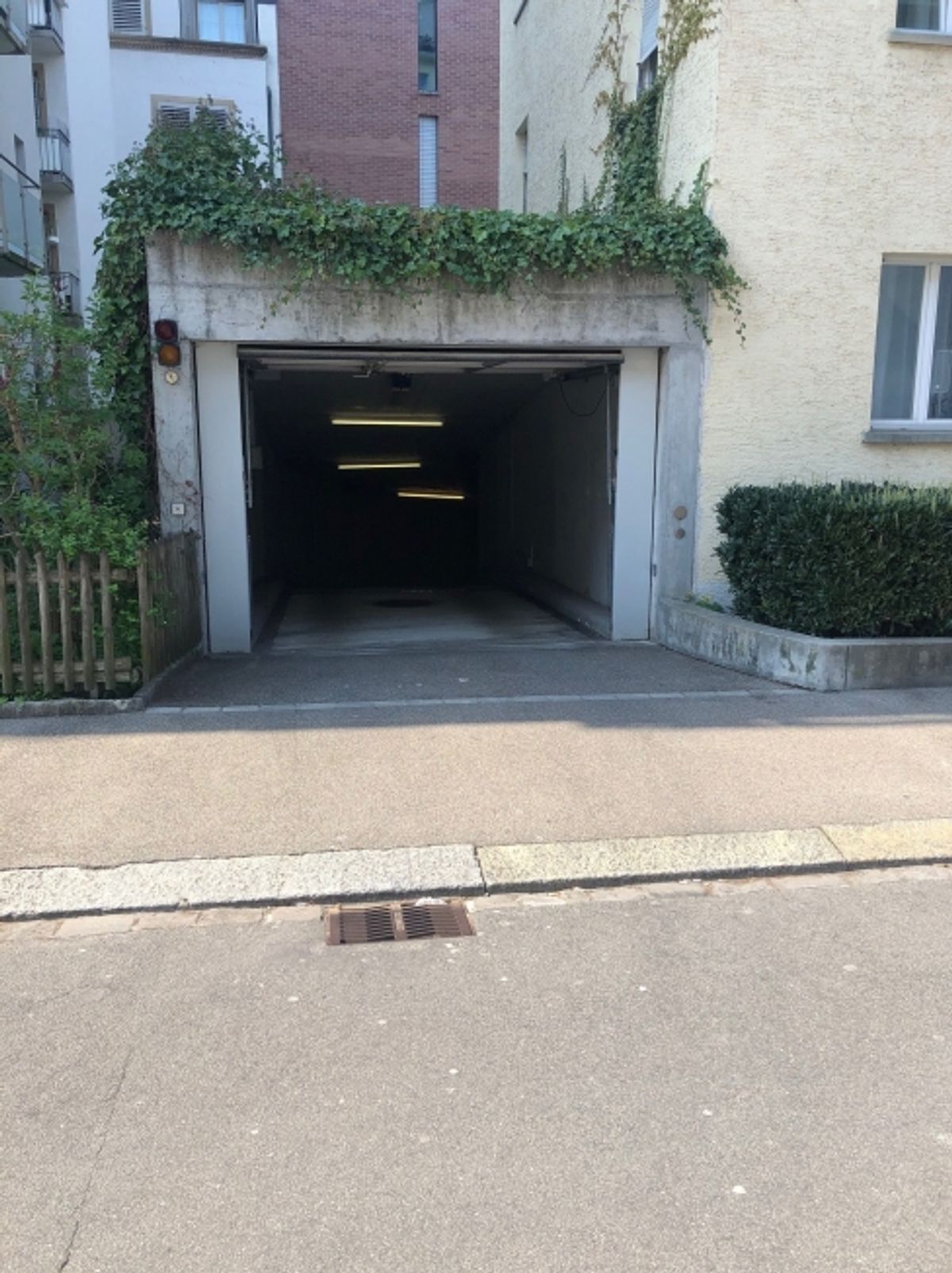 Einstellplatz im Kreis 4 - Verena-Conzett-Str. - 2