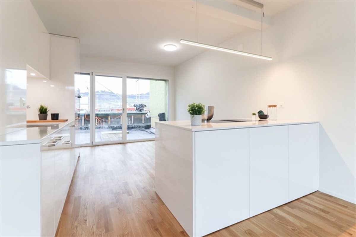 Attraktive Attika-Wohnung im wunderschönen Lindendorf 1 - 2