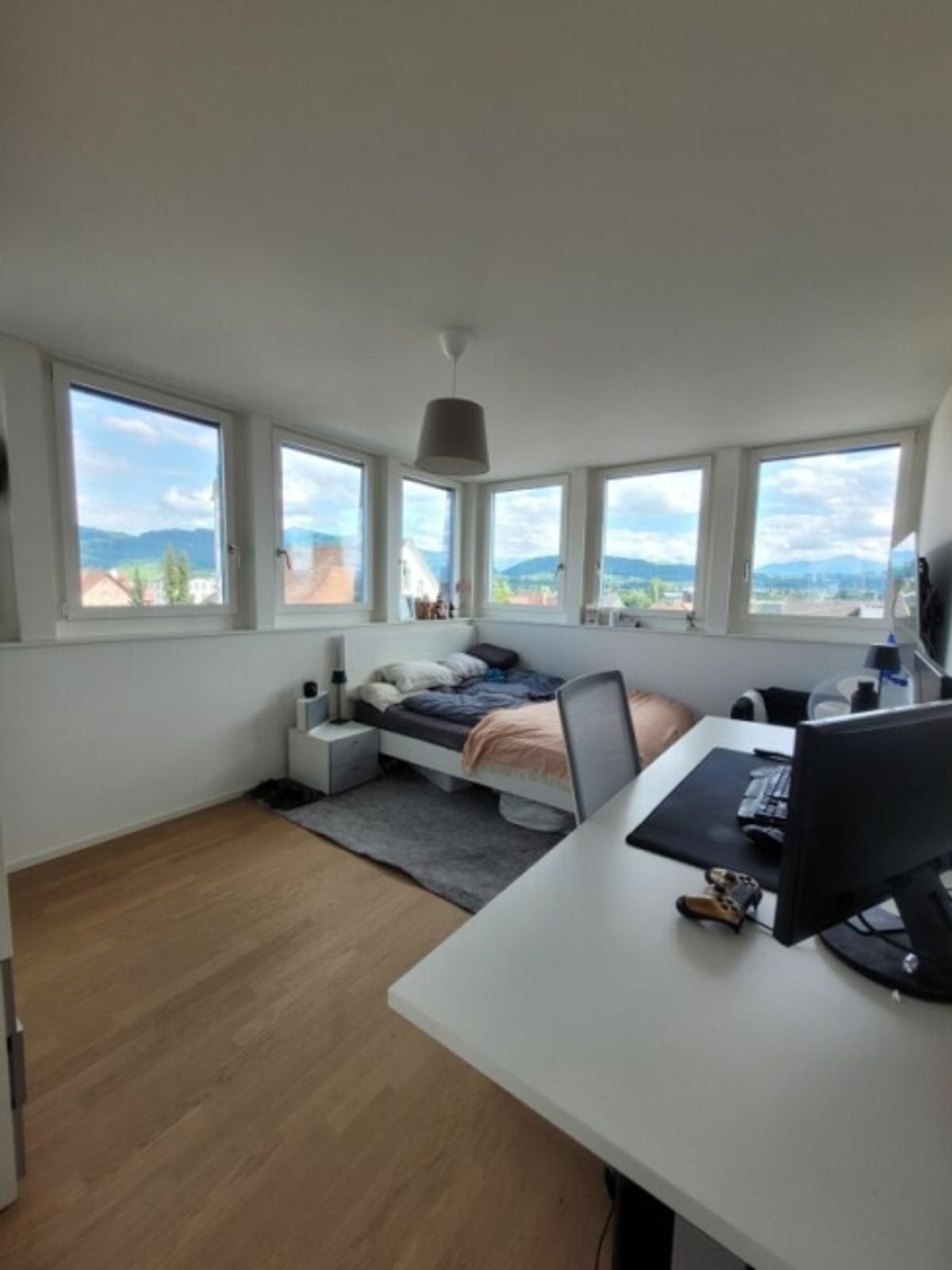 Lichtdurchflutete Maisonettewohnung mit grosszügigem Grundriss - 6