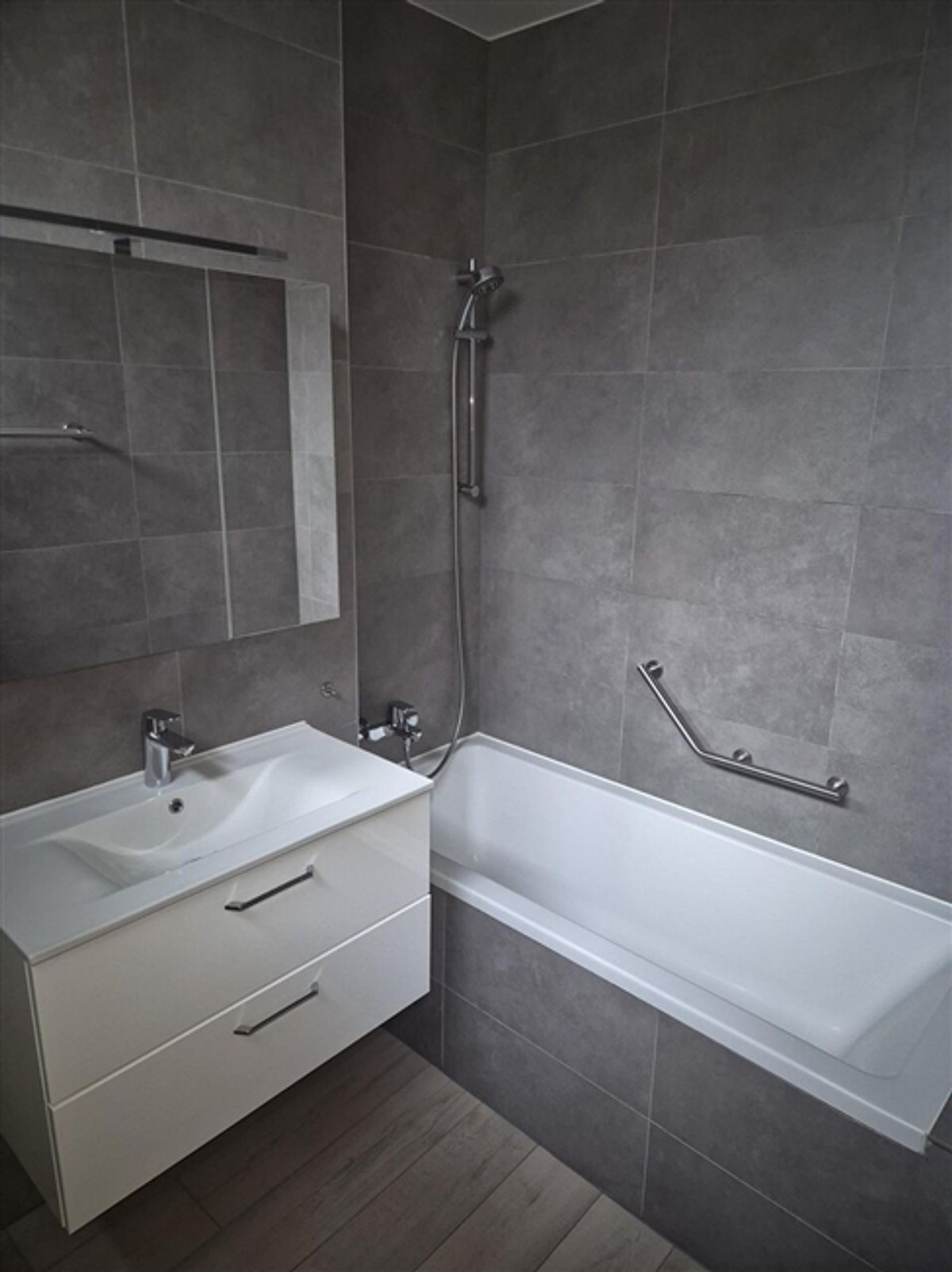 2.5-Zimmer-Apartment im Erdgeschoss - 2