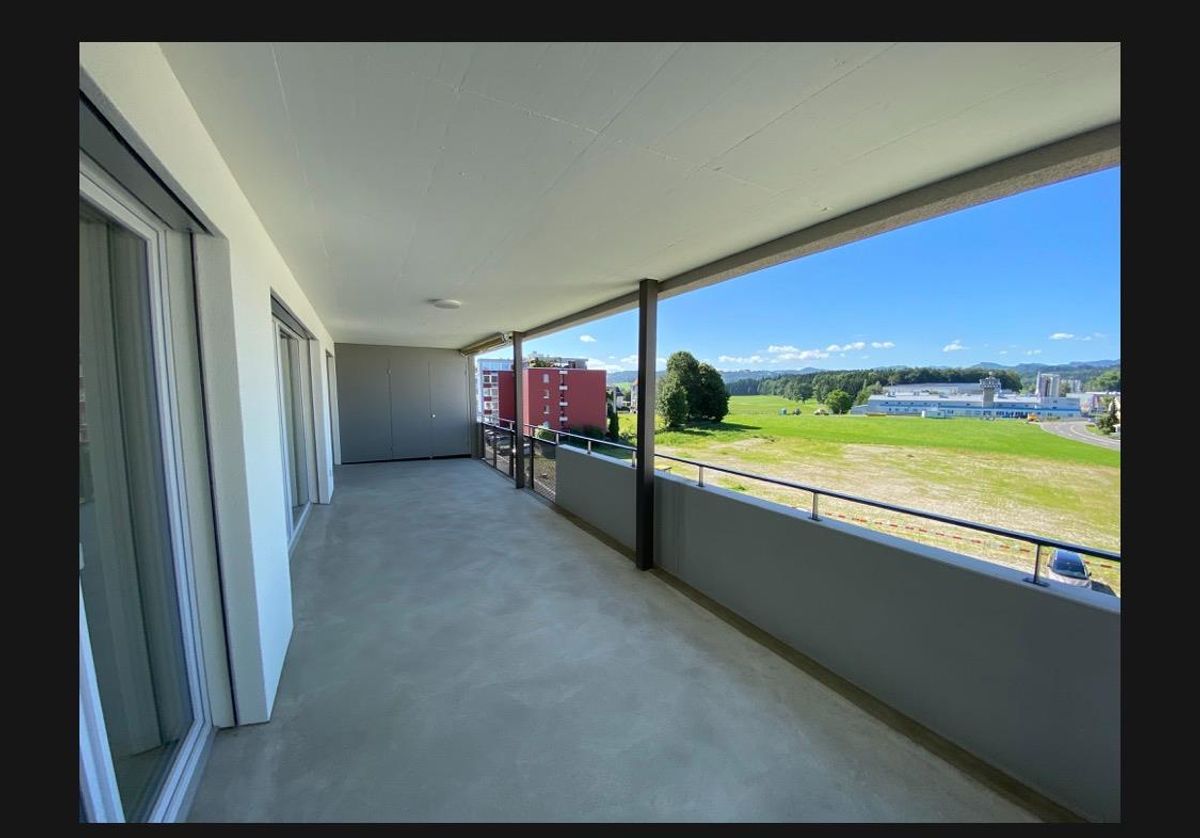 Moderne 2-Zimmer-Wohnung mit Balkon und herrlicher Aussicht in Eschlikon - 0
