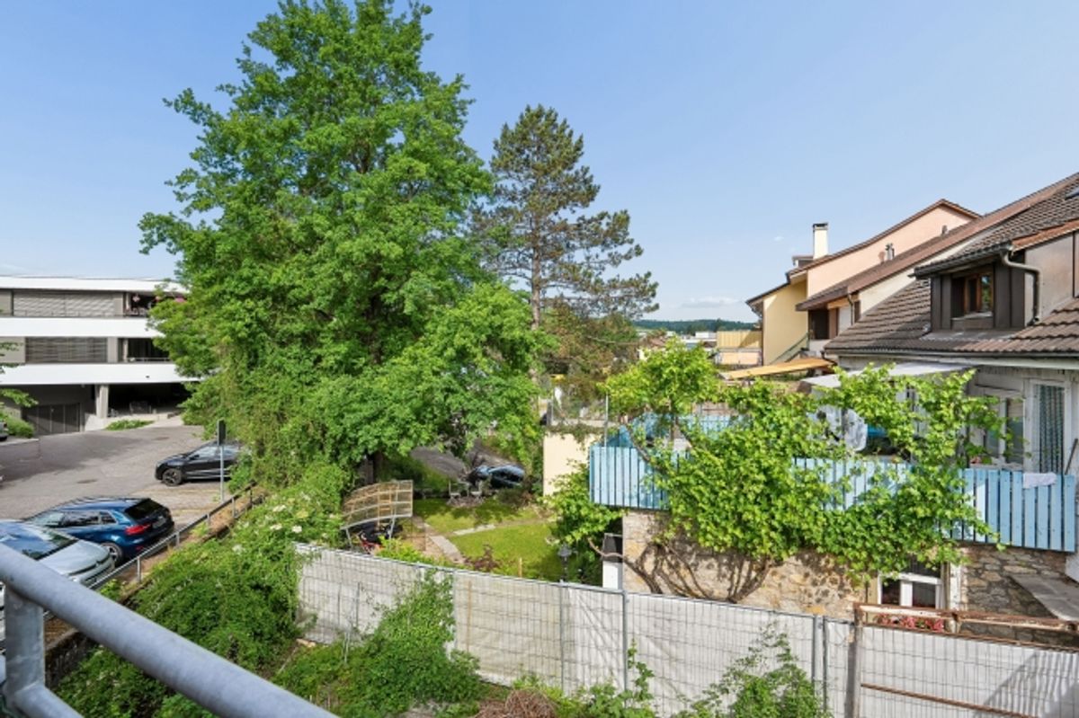 Zentrales Wohn- & Geschäftshaus mit Terrasse in Frick - 1