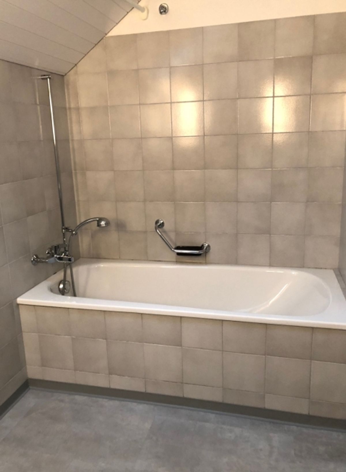 Charmante Dachwohnung sucht Sie! - 3
