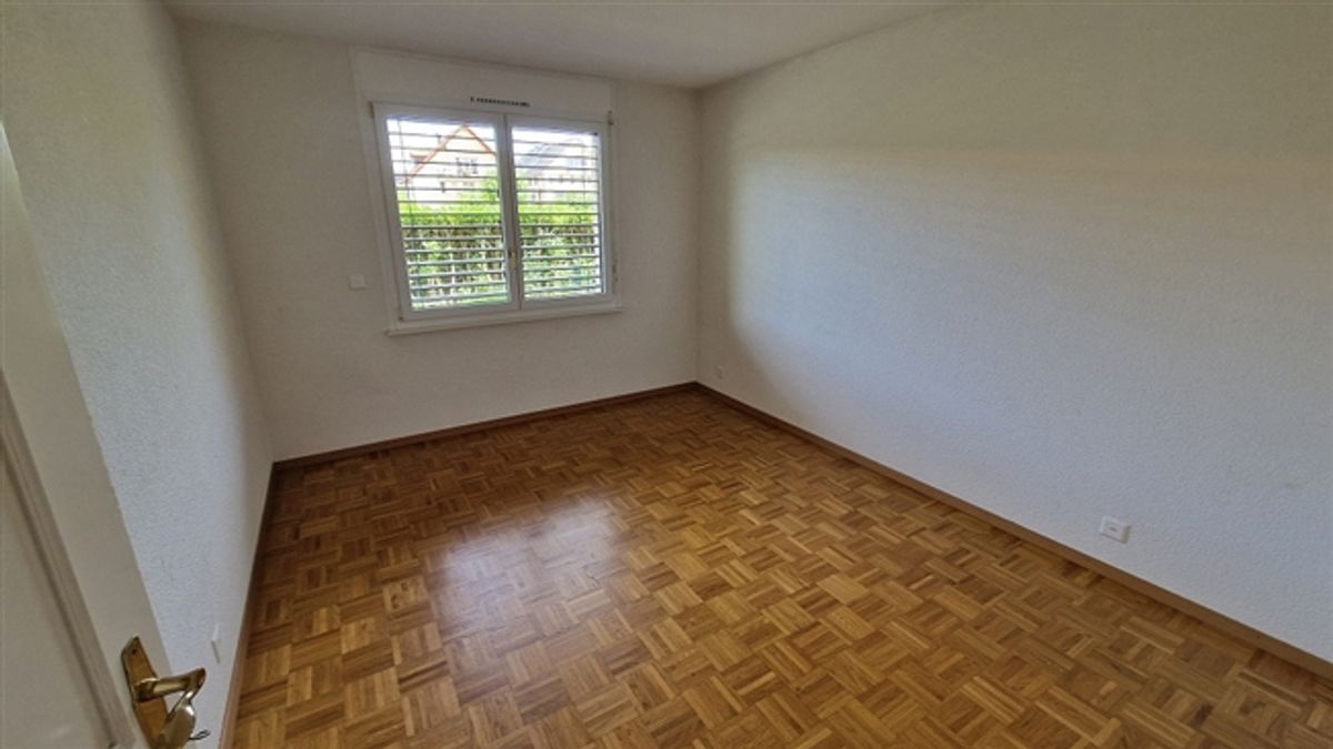 Eine atemberaubende 3,5-Zimmer-Wohnung zur Miete mit Garten in einem ruhigen Komplex. - 4