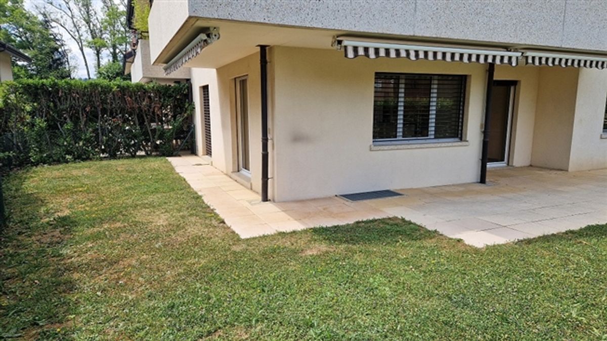 Eine atemberaubende 3,5-Zimmer-Wohnung zur Miete mit Garten in einem ruhigen Komplex. - 7