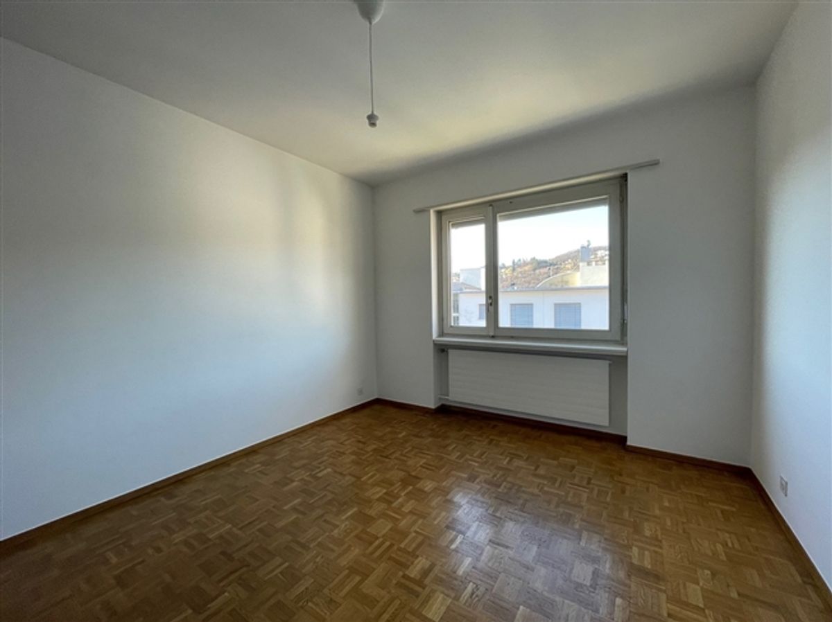 LETZTE 3.5-ZIMMER-WOHNUNG IN DER NÄHE VON ALLEN KOMFORTEN - 5