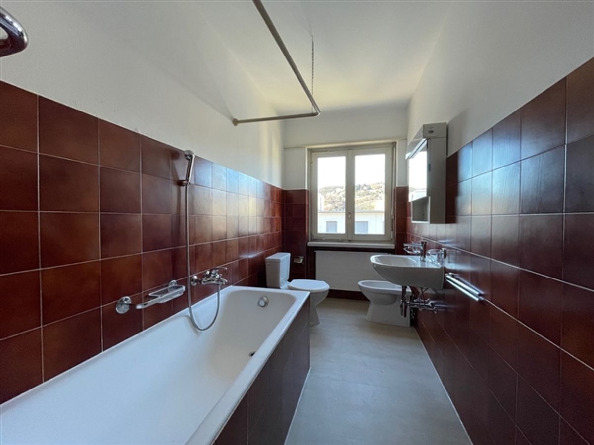 LETZTE 3.5-ZIMMER-WOHNUNG IN DER NÄHE VON ALLEN KOMFORTEN - 6