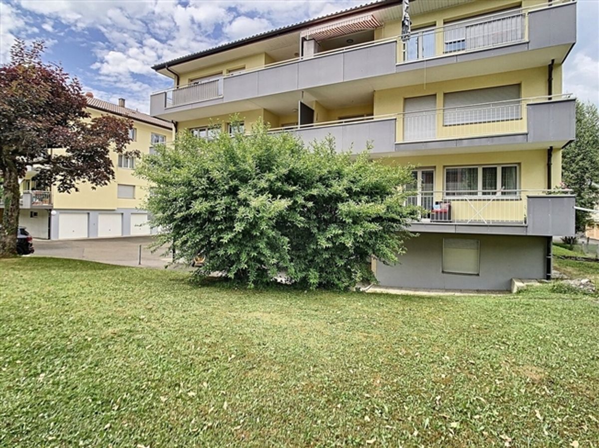 SCHÖNES STUDIO - 1