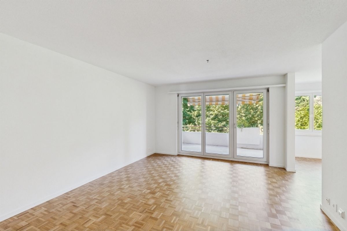 Modern wohnen in Schwerzenbach – frisch saniert & bestens angebunden! - 1