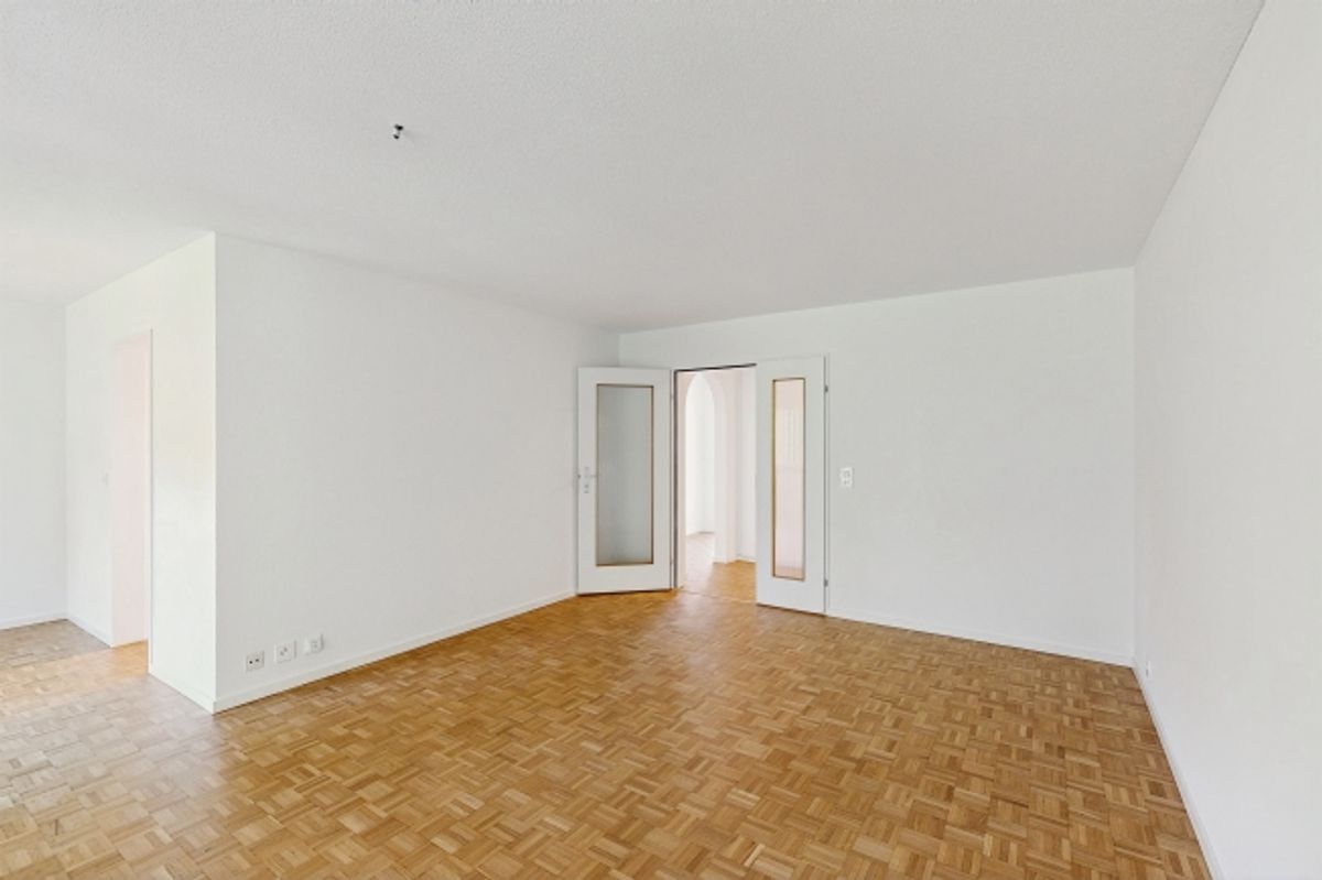 Modern wohnen in Schwerzenbach – frisch saniert & bestens angebunden! - 3