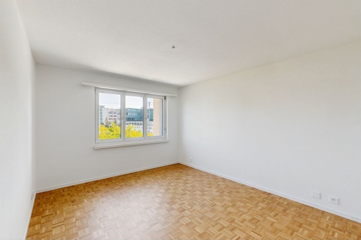 Modern wohnen in Schwerzenbach – frisch saniert & bestens angebunden! - 5