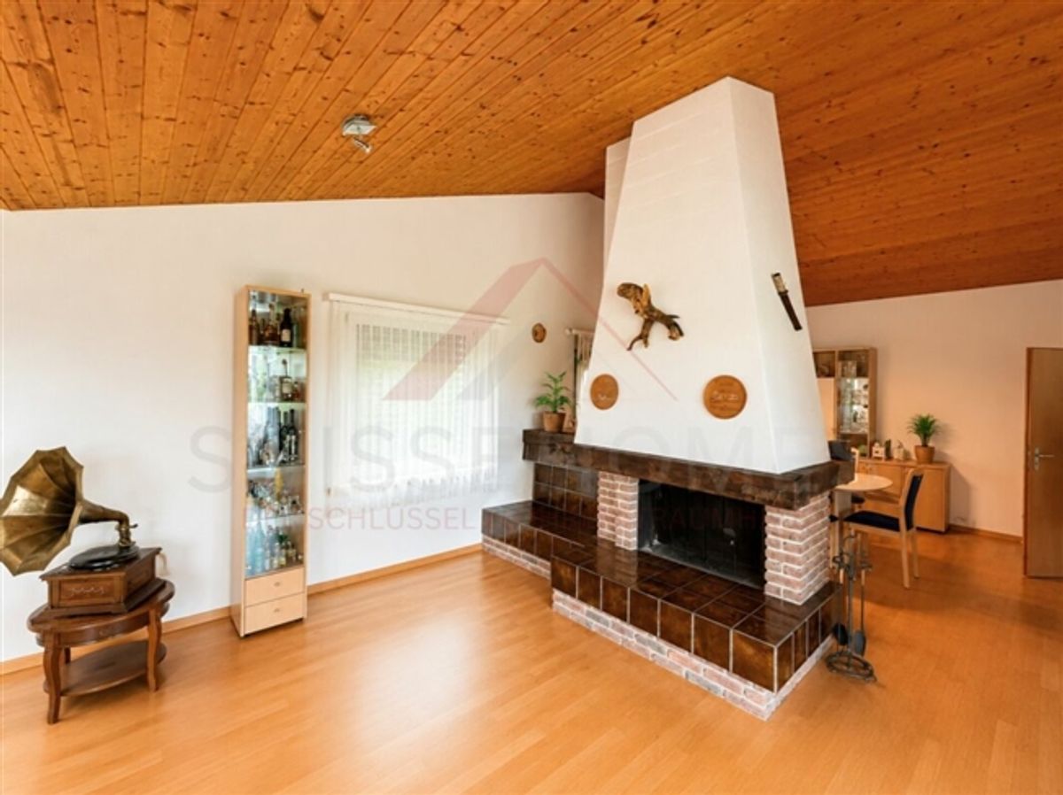 Charmantes 5.5-Zimmer-Einfamilienhaus mit Alpenblick, grossem Garten und Ausbaupotenzial in Stetten AG - 3