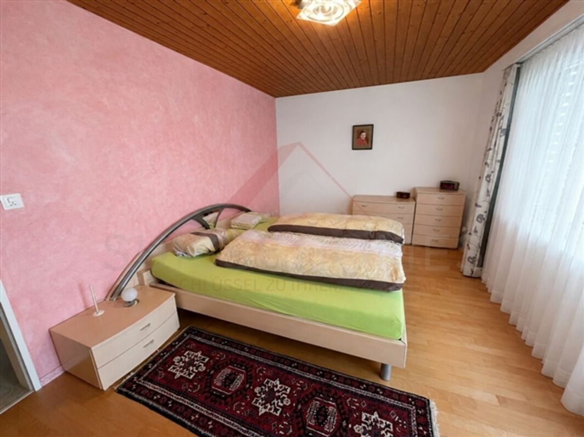 Charmantes 5.5-Zimmer-Einfamilienhaus mit Alpenblick, grossem Garten und Ausbaupotenzial in Stetten AG - 6