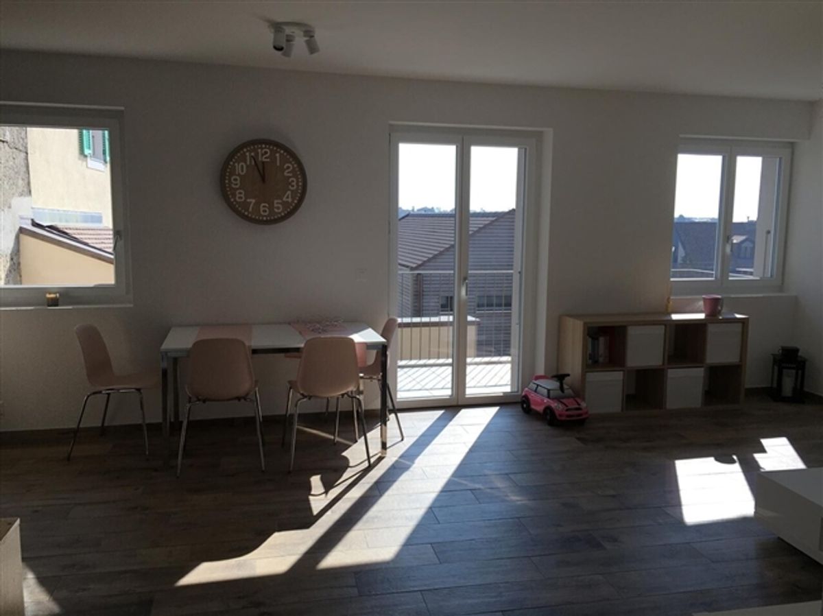 ZU VERKAUFEN WOHNUNG 1027 LONAY - 4