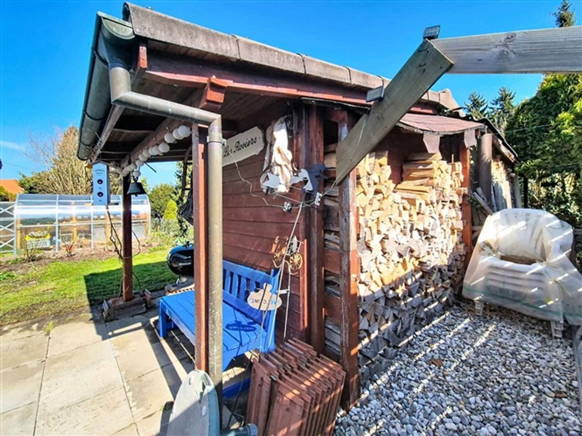 Helles freistehendes Haus in grüner Umgebung - 8