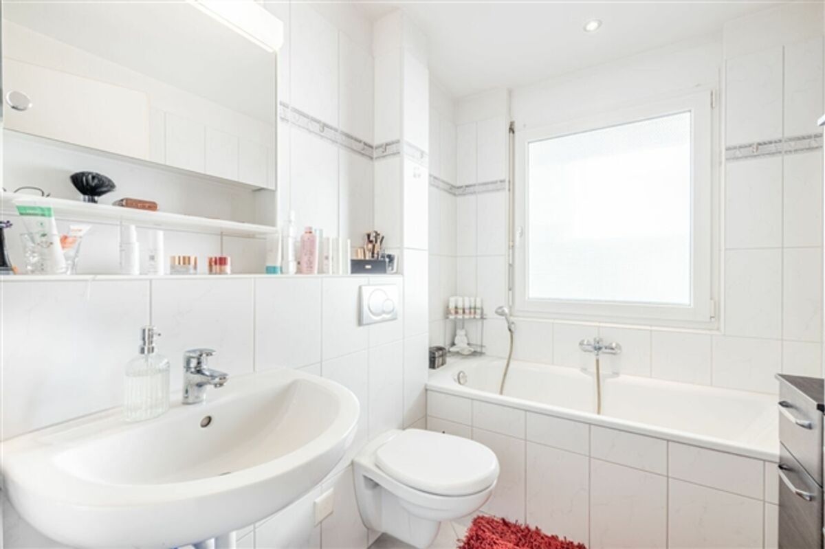 4.5-ZIMMER-WOHNUNG IM 1. OG  MIT GROSSZÜGIGER, GEDECKTER TERRASSE IN SEENÄHE - 8