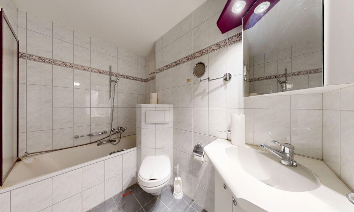 2.5-Zimmerwohnung mit Terrasse und viel Gestaltungspotenzial - 4