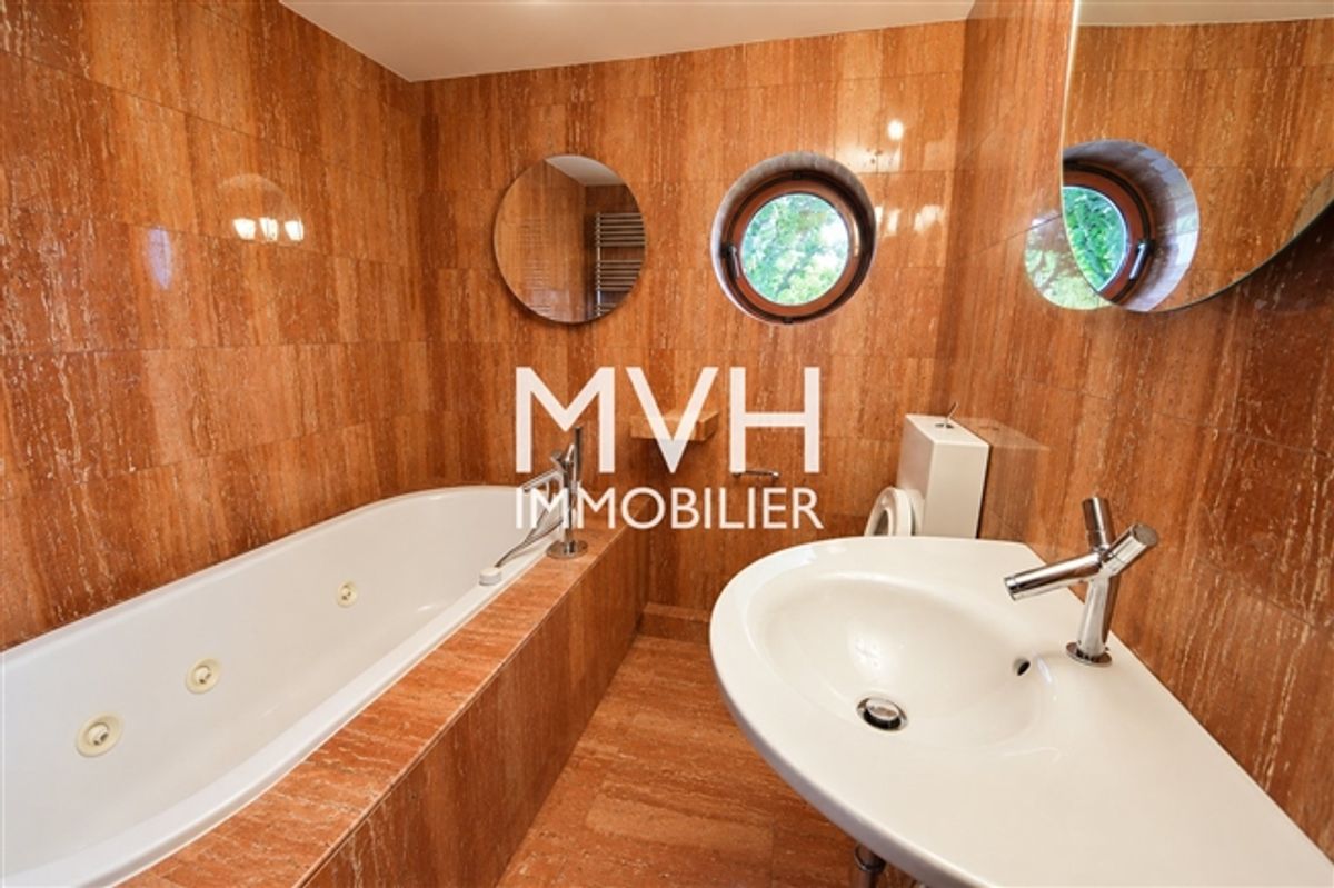 Villa mit Schwimmbad und Seeblick auf den Cologny-Hügel - 10