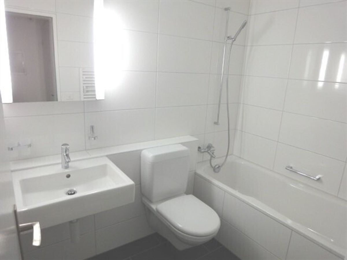 4.5-ZW à 94 m² im 2. OG mit ruhigem Balkon - 3