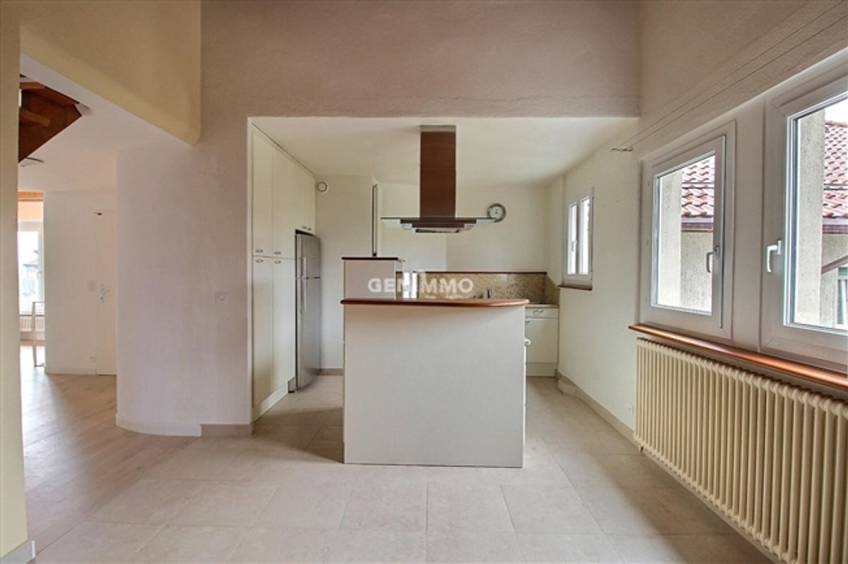 Helle 6.5 - Zimmer Maisonette-Wohnung - 3