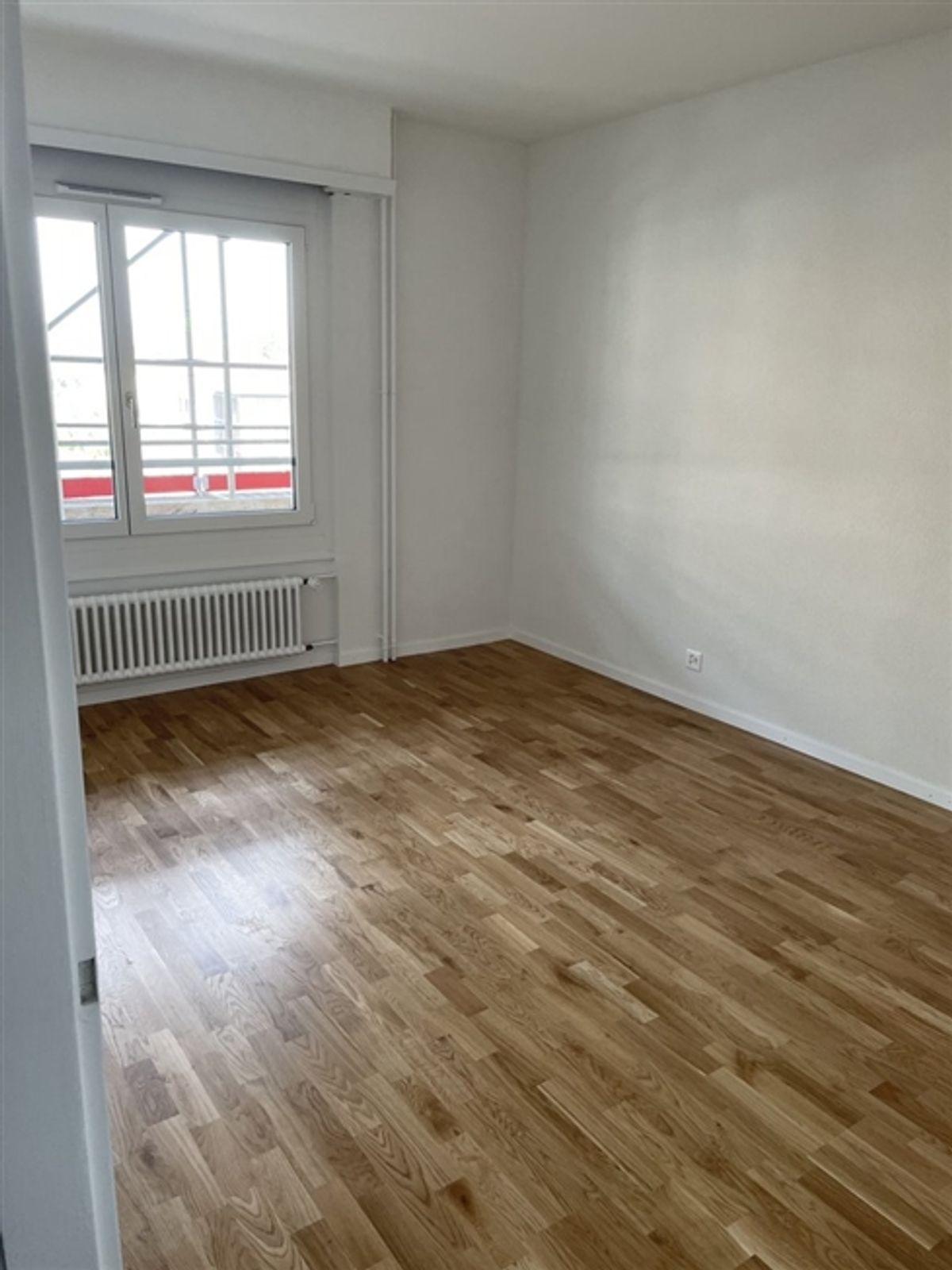 Wunderschöne renovierte 2-Zimmer-Wohnung im Stadtzentrum von Prilly - 2