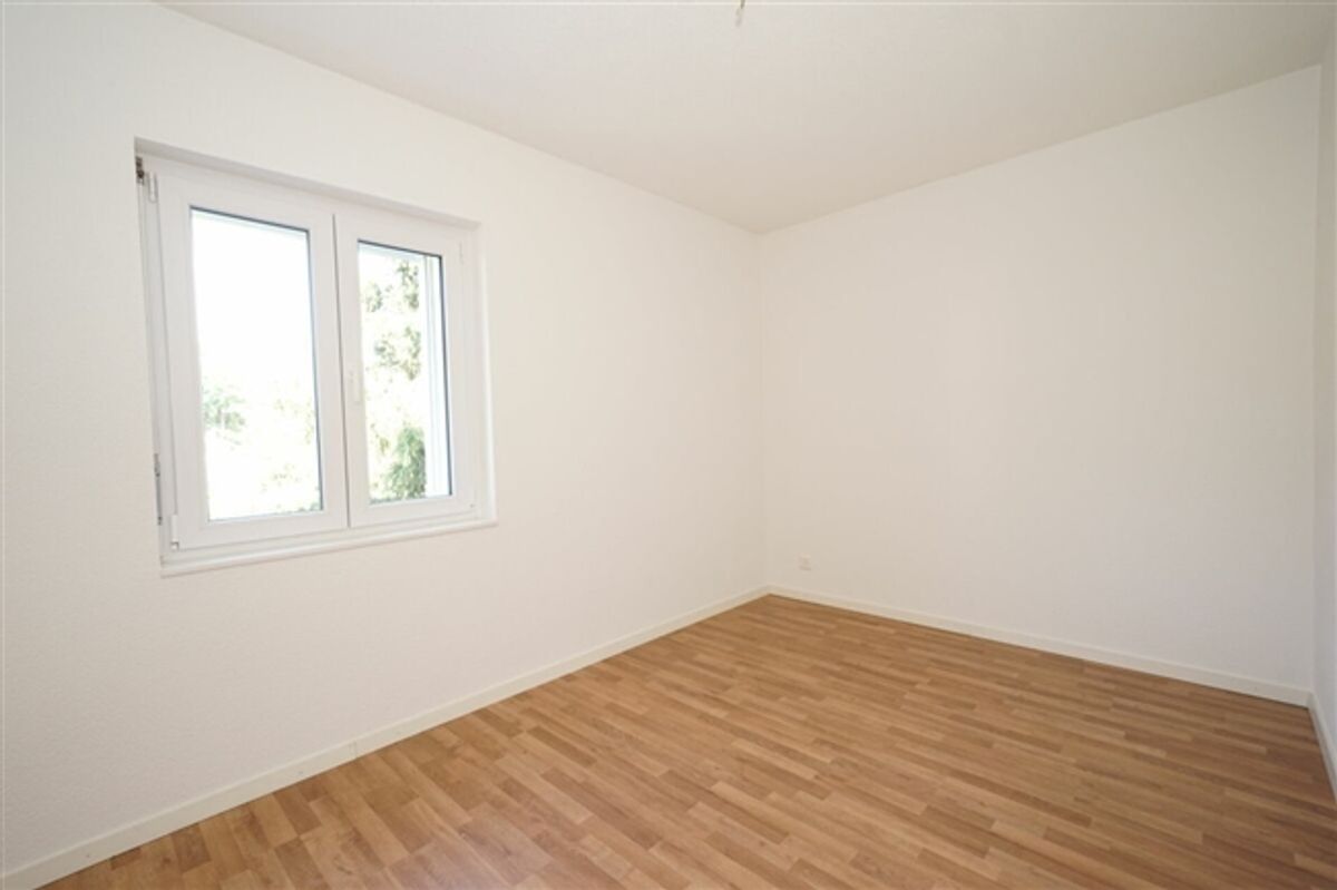 Helle 3.5-Zimmerwohnung mit sonnigem Balkon an ruhiger Wohnlage - 3