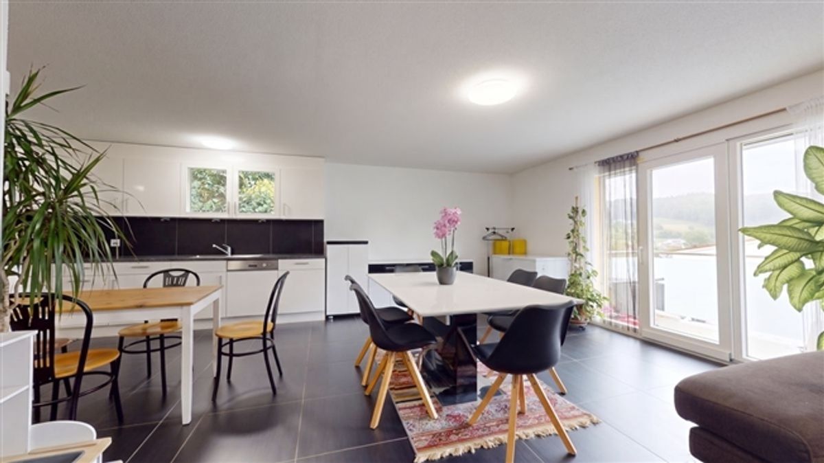 Zu vermieten sind 4,5 Zimmer mit Balkon zu vermieten - 1
