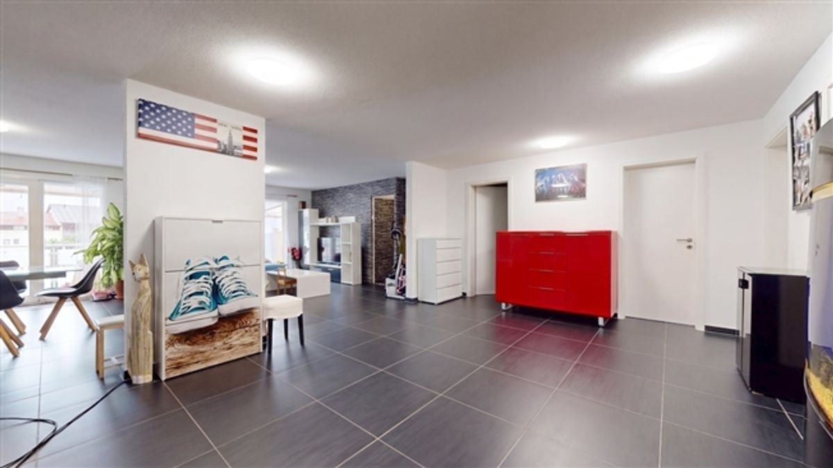 Zu vermieten sind 4,5 Zimmer mit Balkon zu vermieten - 3