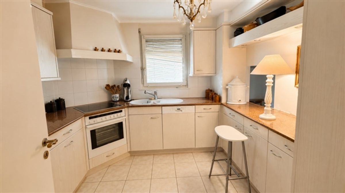 Wunderschönes 3,5-Zimmer-Attika-Apartment mit Terrasse, privater Dachterrasse und teilweisem Seeblick - Vor den Toren von Genf - 12