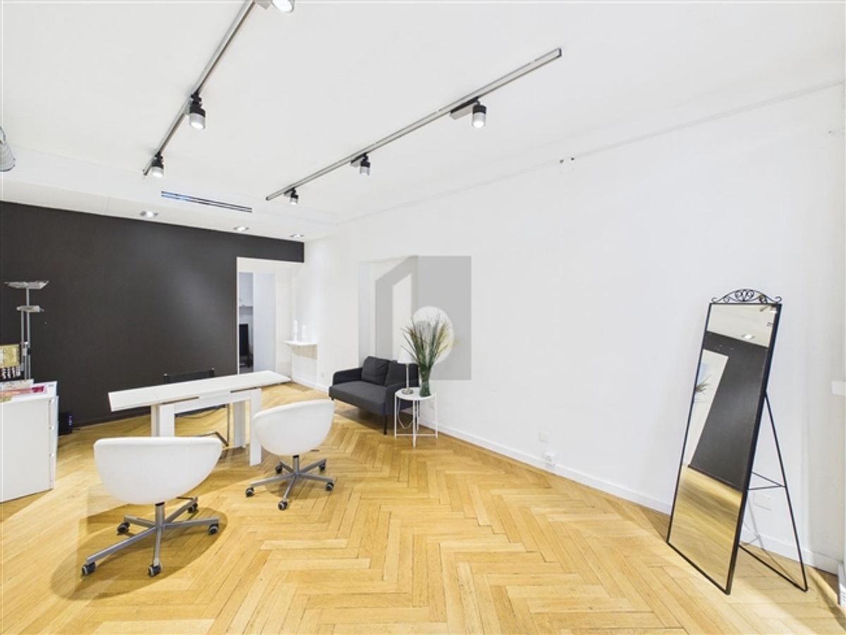 CHARMANT MIT GUTER KUNDENFREQUENZ - 1