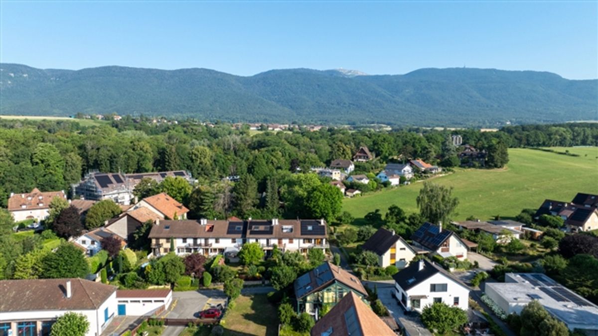 FAMILIENVILLA IN PIGNON MIT GARTEN IN GRÜNER UMGEBUNG - 0