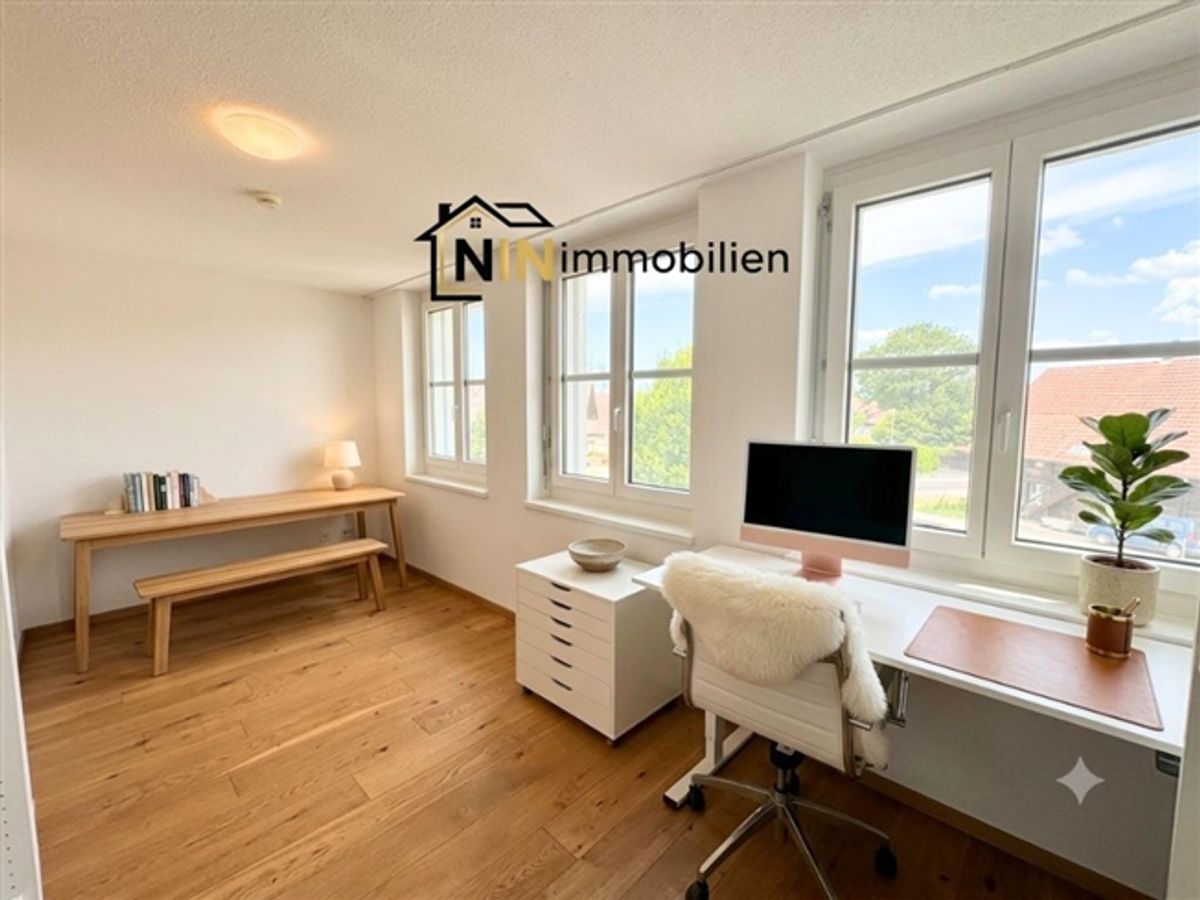Zentral mit Lift und Balkon - 5