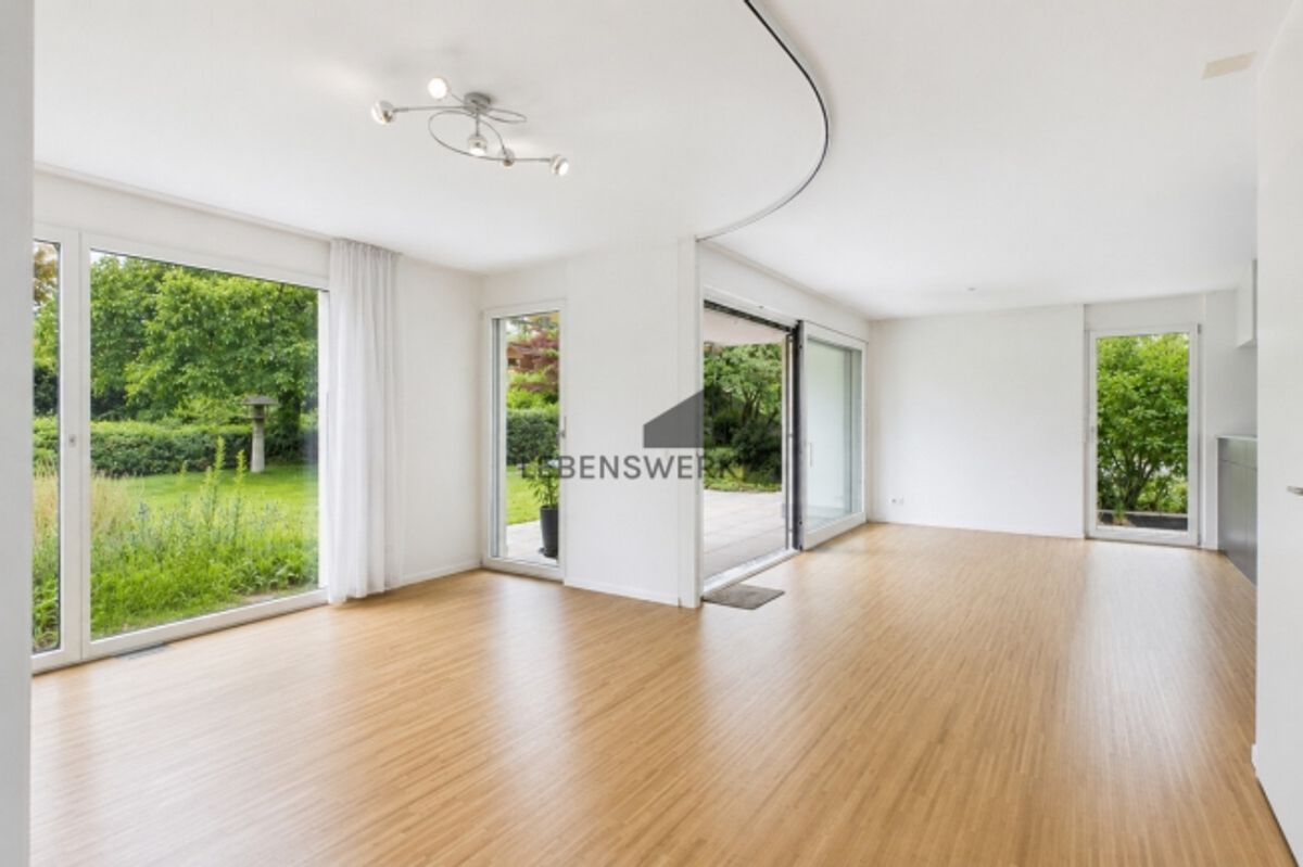 Einfamilienhaus mit Seesicht, Attikaterasse, Garten und Doppelgarage, Kreuzlingen TG - 2