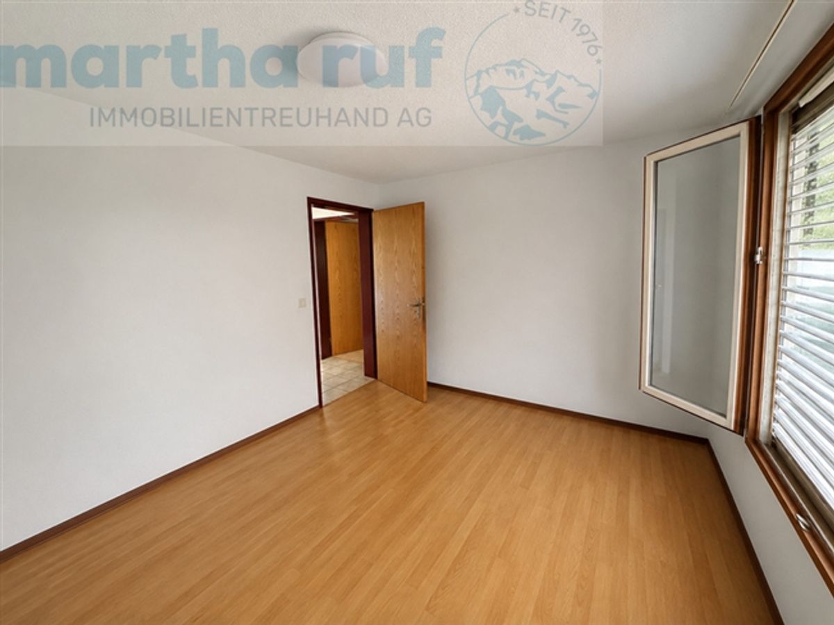 grosszügige 4.5-Zimmer-Wohnung im Erdgeschoss - 5