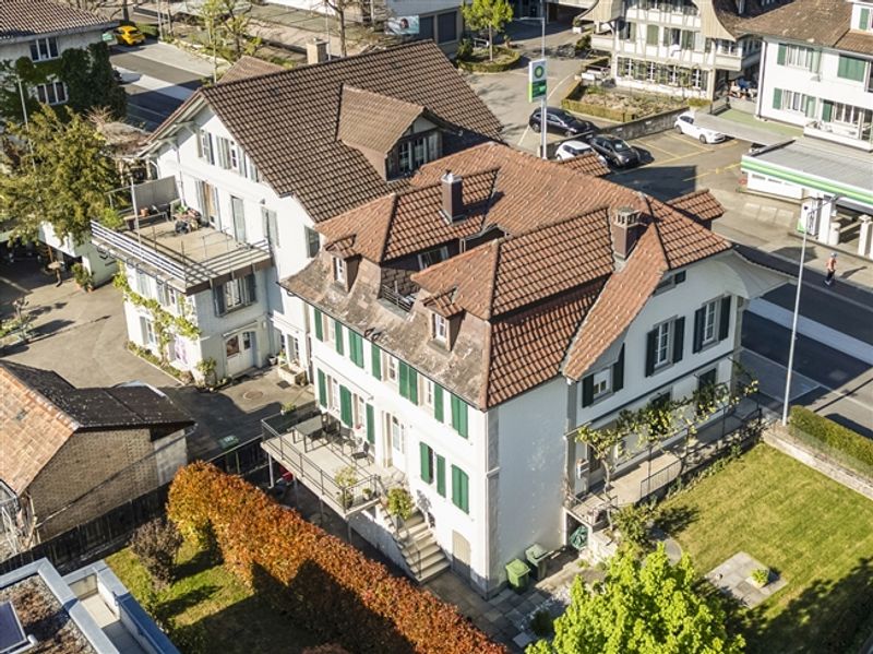 ATTRAKTIVES MEHRFAMILIENHAUS MIT HISTORISCHEM CHARAKTER - 9