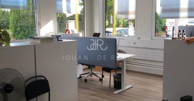 Bureau - 8