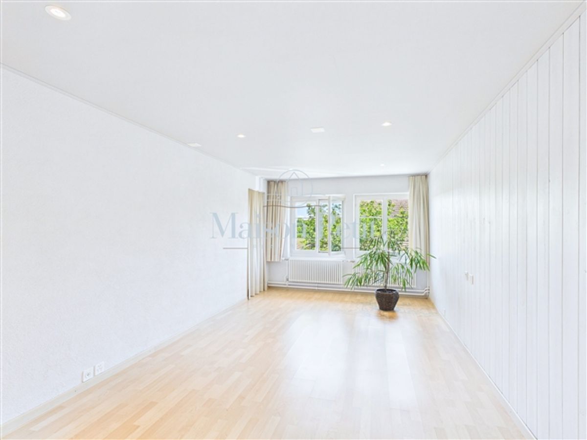 Zwei Gebäude, ein Potential Wohnhaus fertig, Scheune frei für Rendite - 5