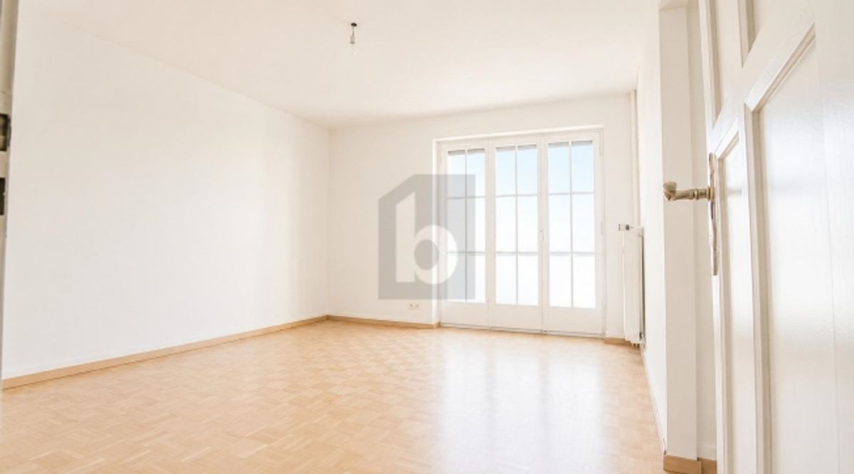 ZENTRALE LAGE, HELLE ZIMMER UND BALKON - 0