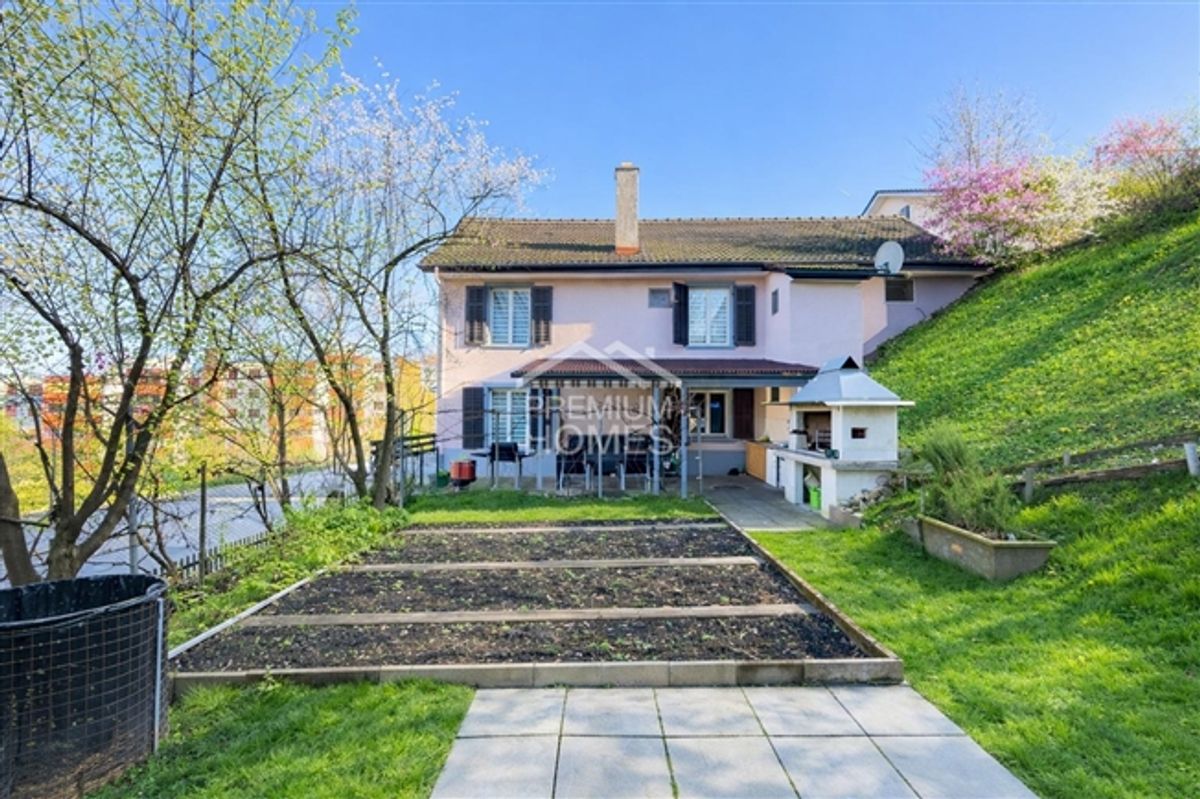 EIN ZUHAUSE MIT CHARAKTER - 1