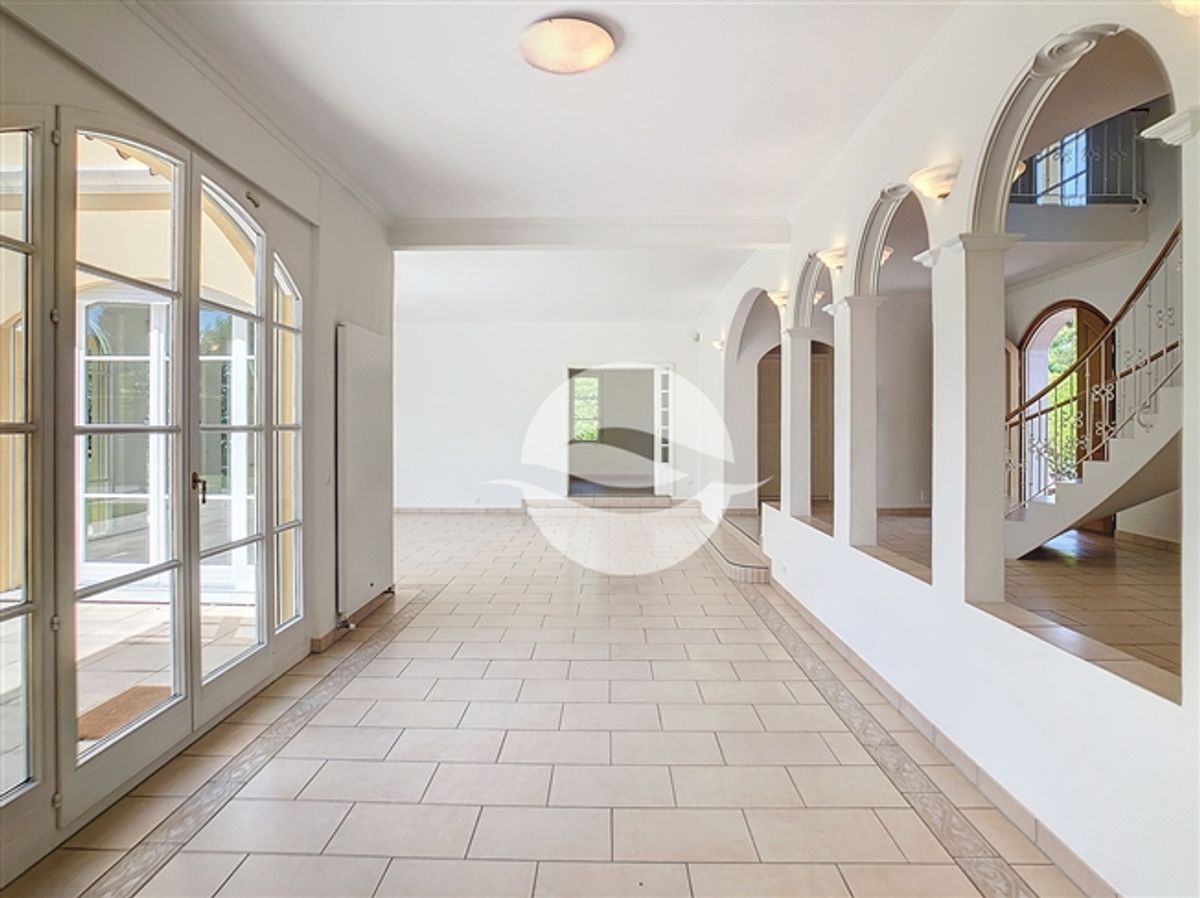 Wunderschöne Villa mit beheiztem Pool und eingezäuntem Garten - 4