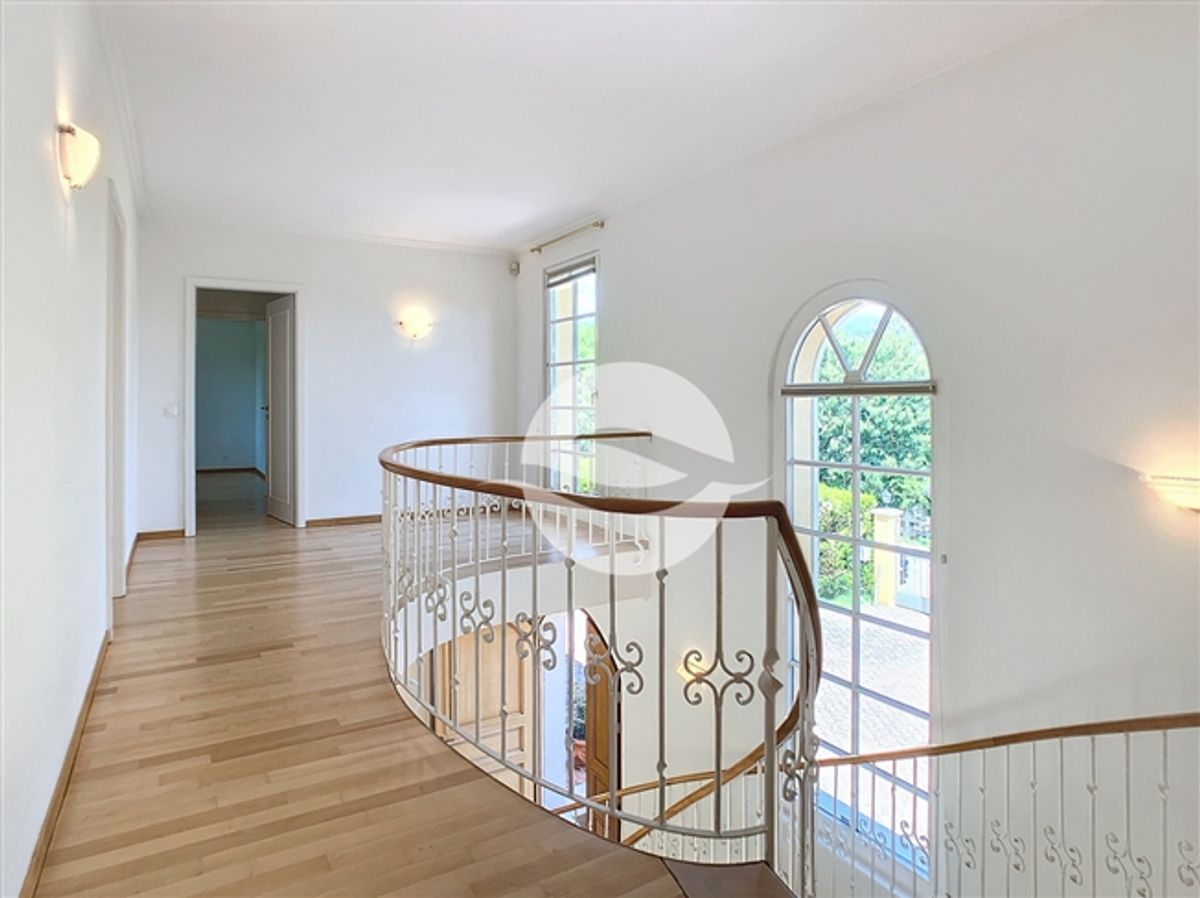 Wunderschöne Villa mit beheiztem Pool und eingezäuntem Garten - 11