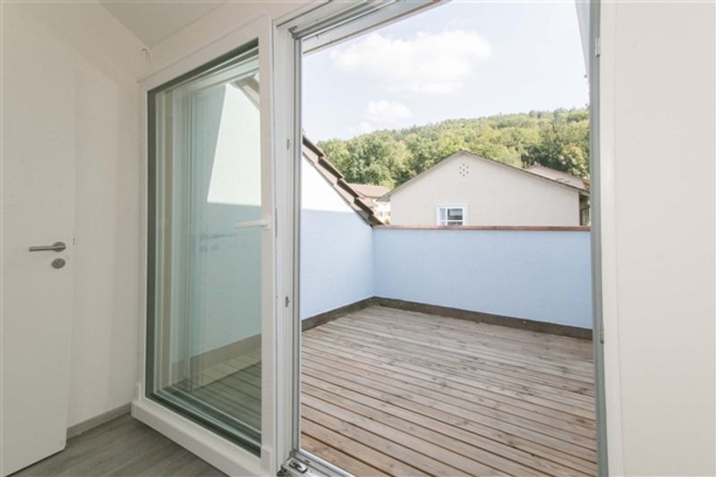Moderne Dachwohnung mit ganz toller Aussicht - 5