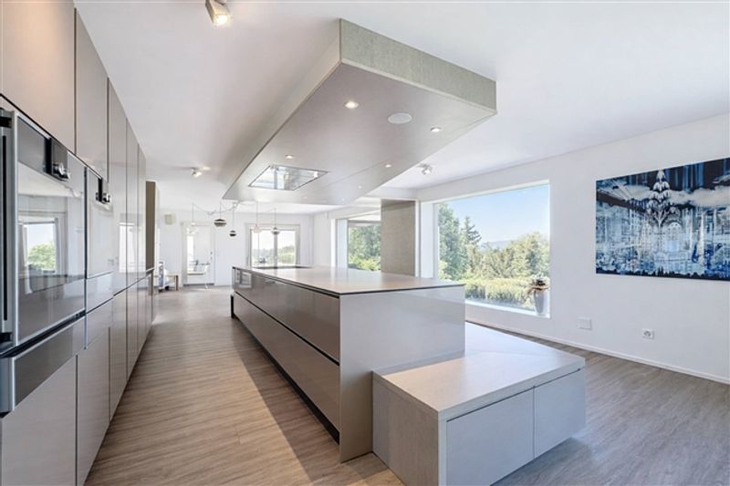 Moderne Luxusvilla von mehr als 350 m² mit Seeblick - 3