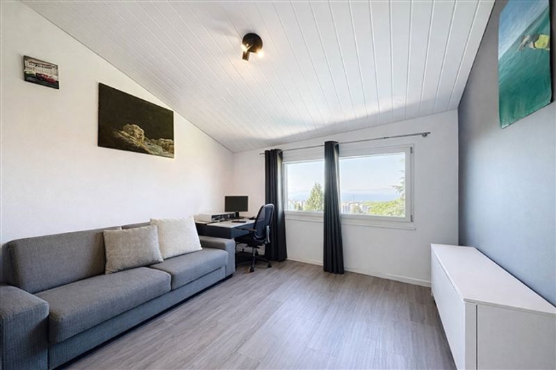Moderne Luxusvilla von mehr als 350 m² mit Seeblick - 12