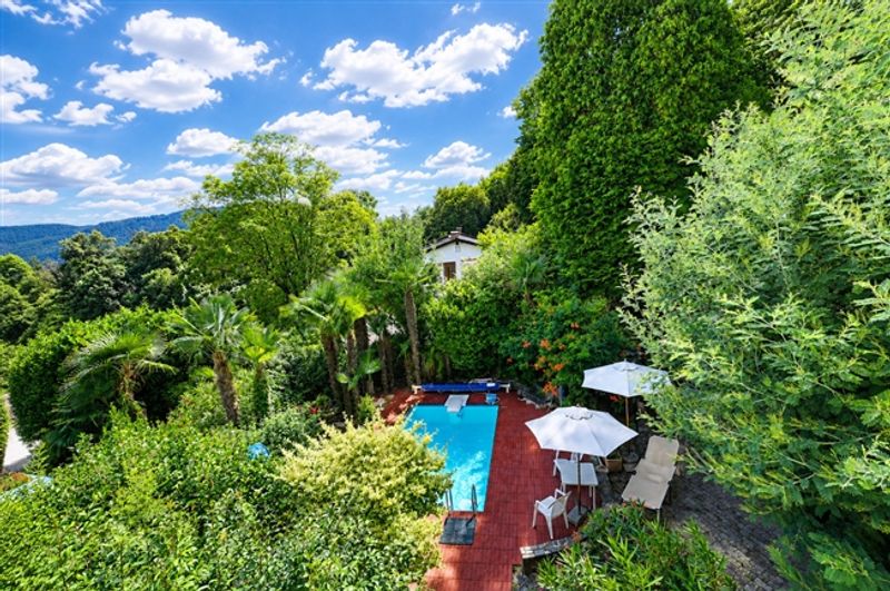 Eine Oase der Ruhe mit großem Garten, Swimmingpool und Seeblick - 3