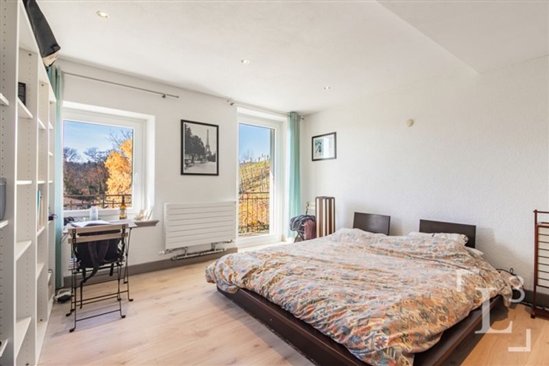 Herzstück! Grosszügige Villa mit Garten und freiem Blick - 10