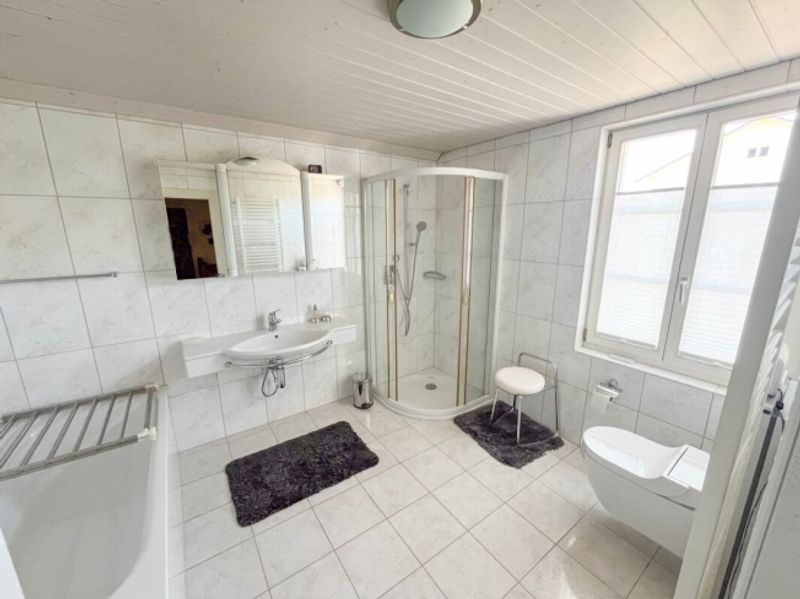 Grosszügiges 5.5-Zimmer-EFH mit grosser Terrasse - 9