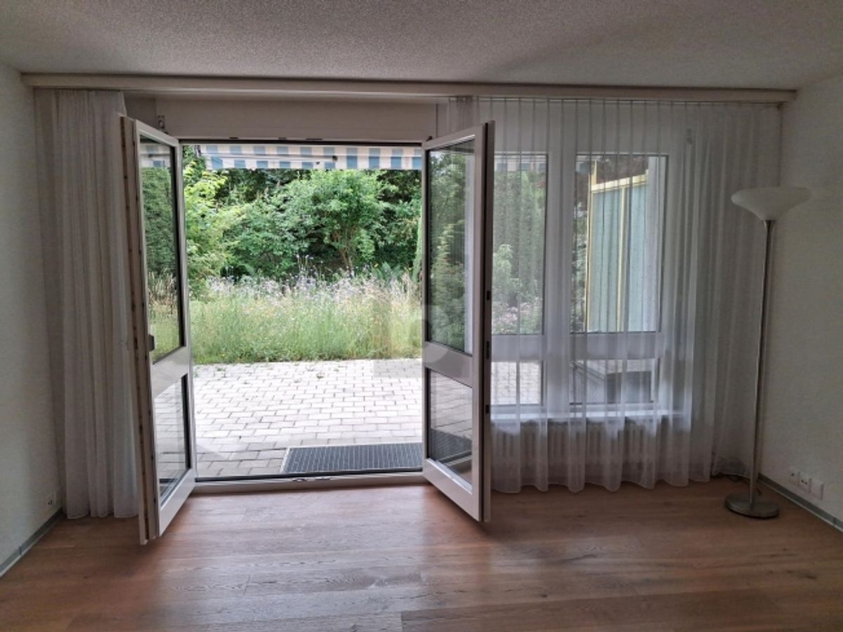 RUHIG MIT GEMÜTLICHEM SITZPLATZ - 3