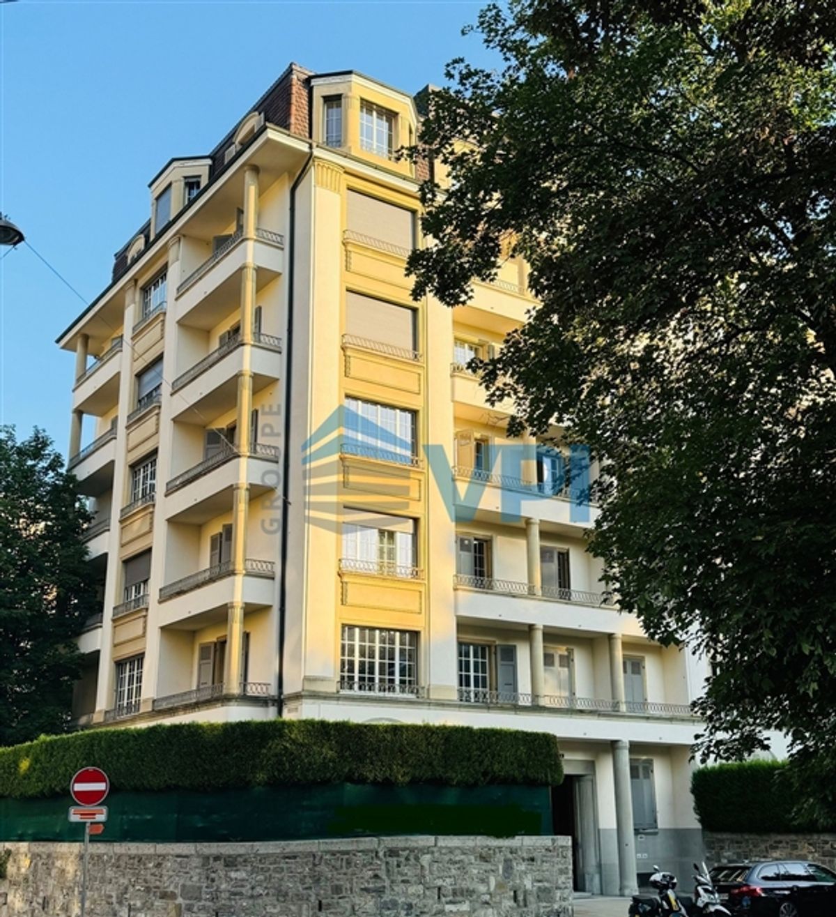 Parkplatz im Freien in Champel - 1