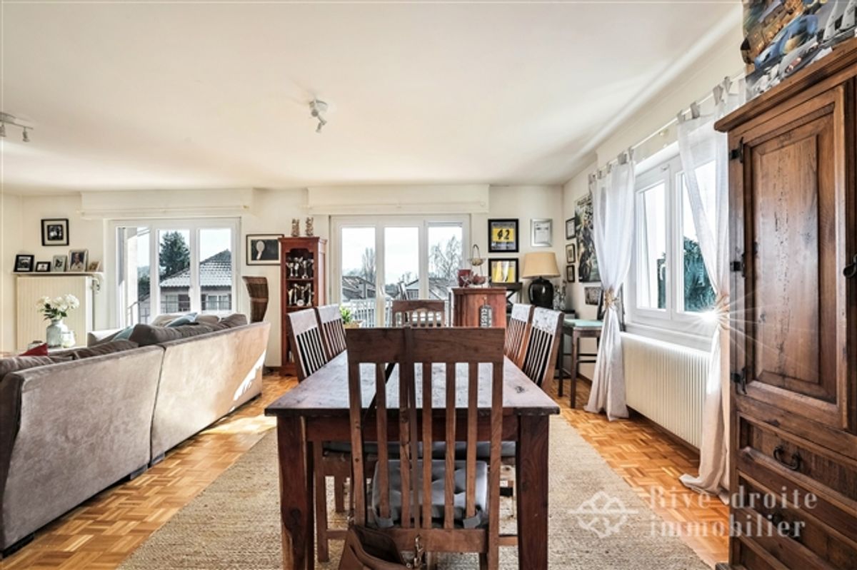 Große freistehende Villa mit 6 Zimmern - 7